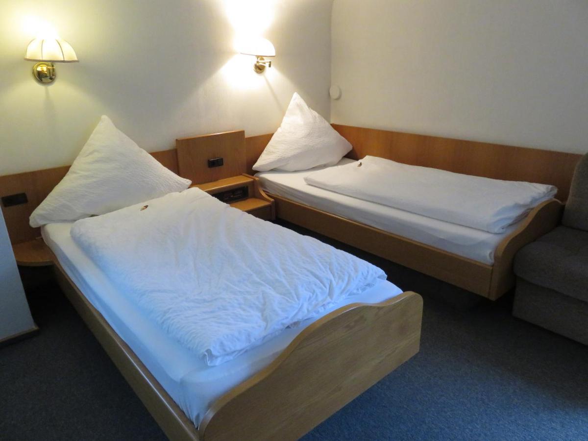Gaestehaus Krone Oberndorf am Neckar Bagian luar foto